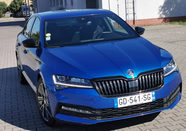 Skoda Superb cena 119310 przebieg: 144000, rok produkcji 2021 z Poznań małe 781